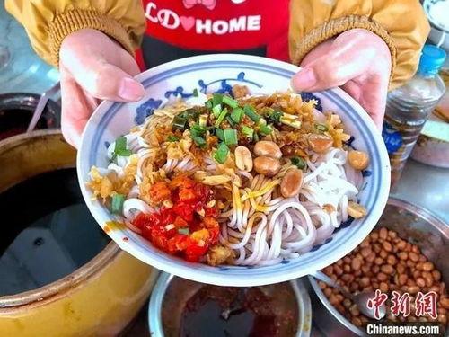 爆料哥哥卖南昌拌粉视频,哥哥短视频带你领略地道赣味美食